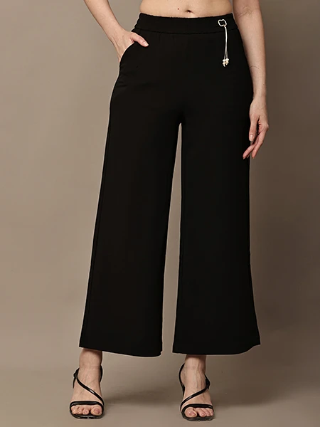 Black Cropped length straight fit pant